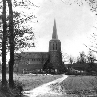 061-Kerkschesteegh in Bakel, waar nu de Bernhardstraat is