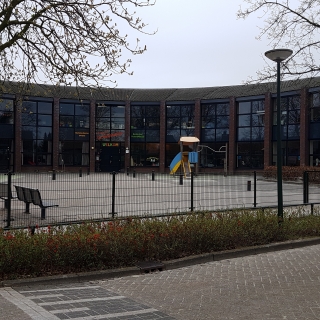 111-Kindcentrum De Kastanjelaar. Deze vierde school van Milheeze werd in 2005 geopend.