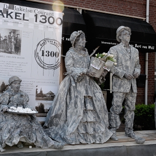 169-Living Statue’s met als thema: “Bakel door de jaren heen”