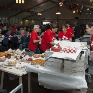 176-Feestmiddag senioren en mindervaliden: “Bakel 1300”, d.d. 28-04-2014