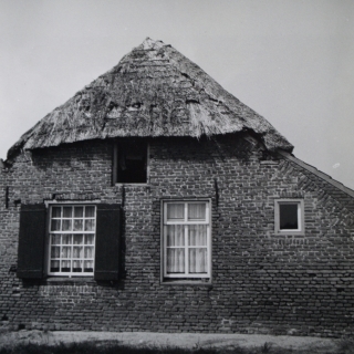 179-De zeer oude boerderij aan de Bocht in Milheeze.
