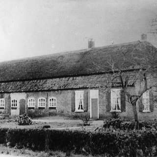 183-Neerstraat 1 in Bakel, gebouwd in 1880, een blikvanger als je vanuit Bakel richting Gemert rijdt.