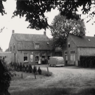 224-De winkel aan de Helmondsestraat waar het allemaal mee begon. Foto uit 1960.
