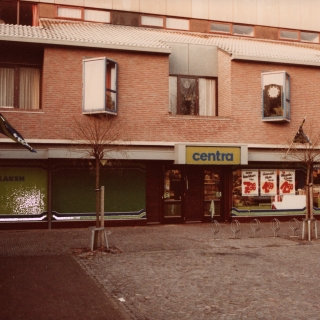 231-De Centra aan het Wilbertsplein.