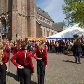 280-Oranjevereniging Bakel werd opgericht in 1925, deze foto is genomen tijdens koningsdag 2015.