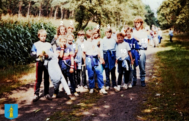 kvw-1986-352-groep-23||https://www.heemkundekringbakelenmilheeze.nl/files/images/kindervakantieweek-1986/kvw-1986-352-groep-23_128.jpg?t=1683978446