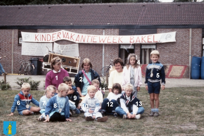 kvw-1986-378-kleutergroep-13||https://www.heemkundekringbakelenmilheeze.nl/files/images/kindervakantieweek-1986/kvw-1986-378-kleutergroep-13_128.jpg?t=1683978619