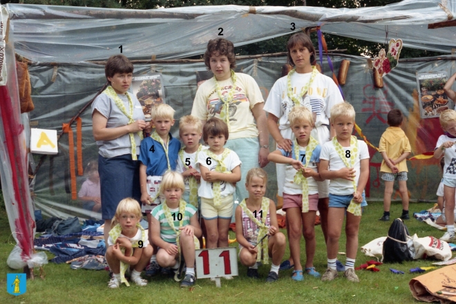 -groep-11-groot||https://www.heemkundekringbakelenmilheeze.nl/files/images/kindervakantieweek-1988/-groep-11-groot_128.jpg?t=1690027550