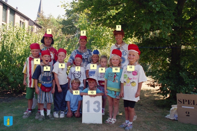 kvw-13||https://www.heemkundekringbakelenmilheeze.nl/files/images/kindervakantieweek-1995/kvw-13_128.jpg?t=1705959485