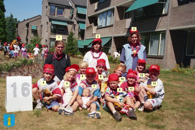 kvw-16||https://www.heemkundekringbakelenmilheeze.nl/files/images/kindervakantieweek-1995/kvw-16_128.jpg?t=1705959449