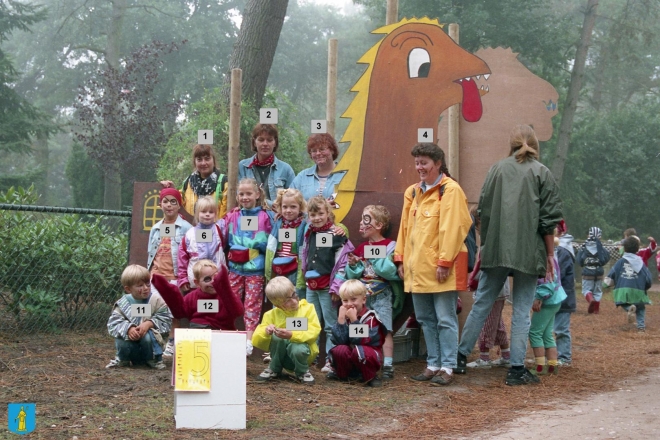 kvw-1998-05-1620x1080||https://www.heemkundekringbakelenmilheeze.nl/files/images/kindervakantieweek-1998/kvw-1998-05-1620x1080_128.jpg?t=1730803792