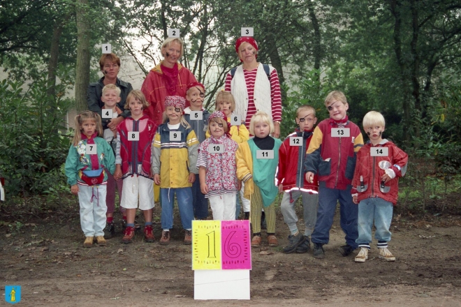 kvw-1998-16-1620x1080||https://www.heemkundekringbakelenmilheeze.nl/files/images/kindervakantieweek-1998/kvw-1998-16-1620x1080_128.jpg?t=1730803713